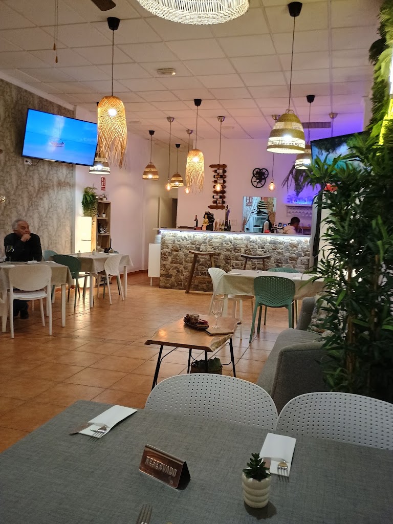 Prima Luna Pizzeria — Ambiente