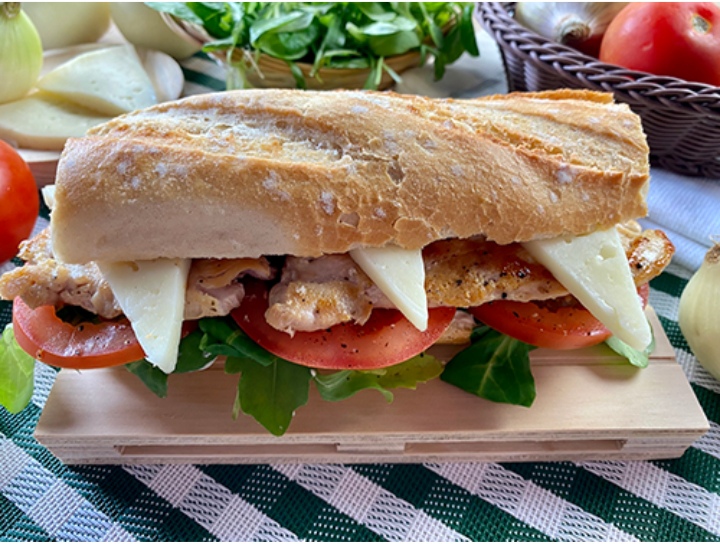 Bar Cafeteria Green — Comida y bebida