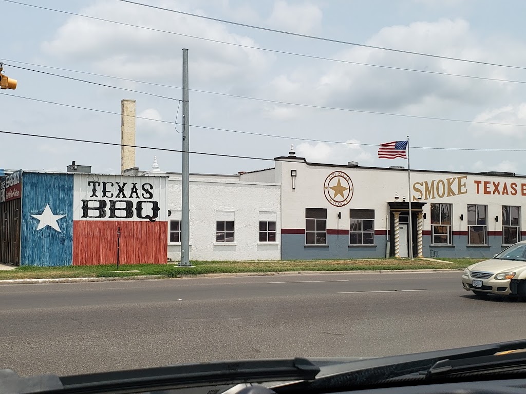 SMOKE:Texas BBQ & Watering Hole