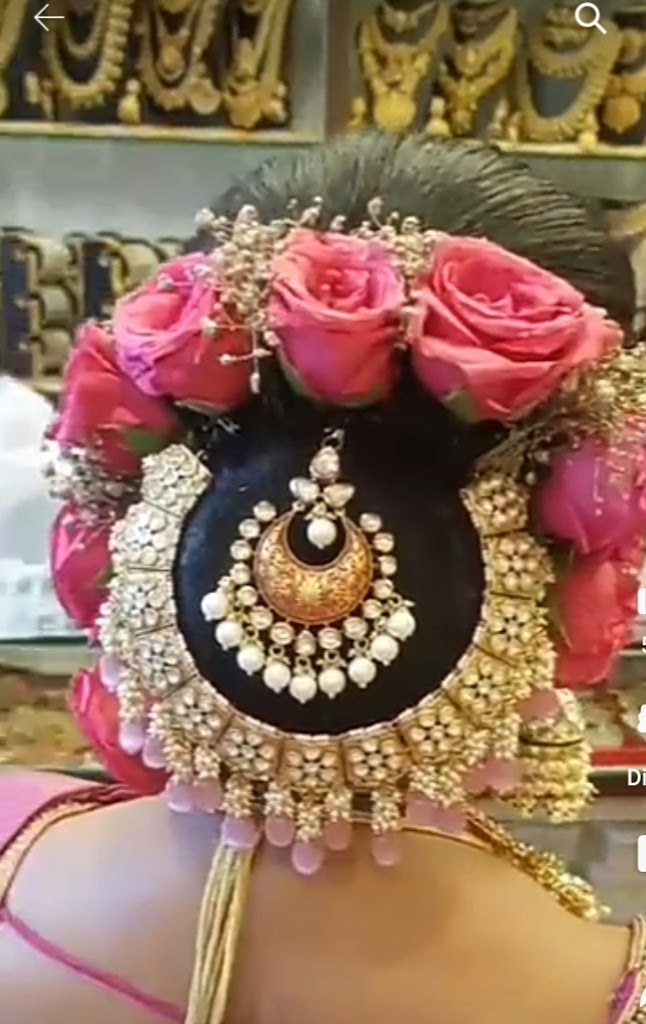 Savi Makeup Studio And Academy