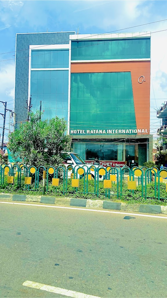 Hotel Ratana International