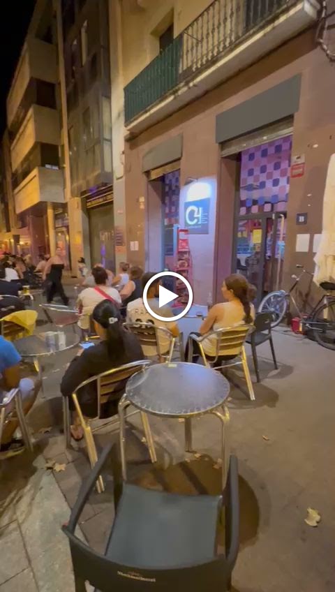 C4 Cafe Bar — Ambiente