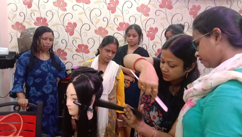 Beautician Course Krishnagar Beauty Parlor And Training Center