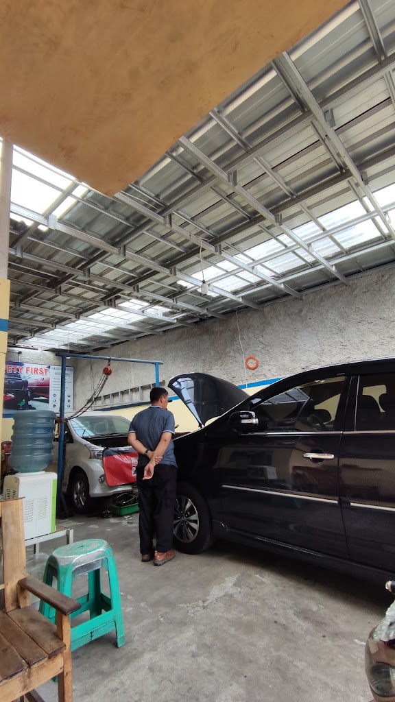 BENGKEL MOBIL 76