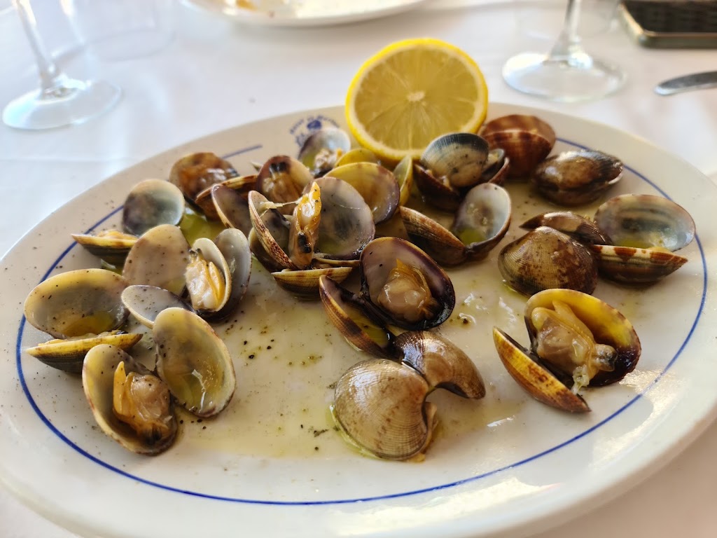 Restaurante El Marino — Comida y bebida