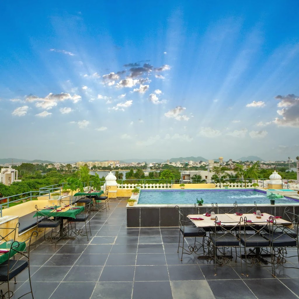 Hotel Indra Niwas