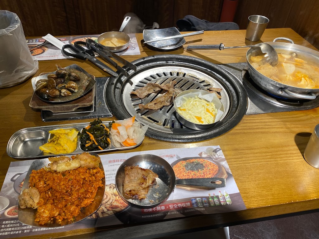 阿豬媽아줌마韓式烤肉ｘ火鍋吃到飽桃園ATT店 的照片