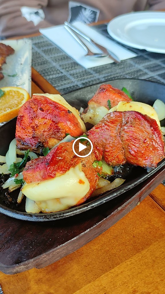 Restaurante MILAN — Videos