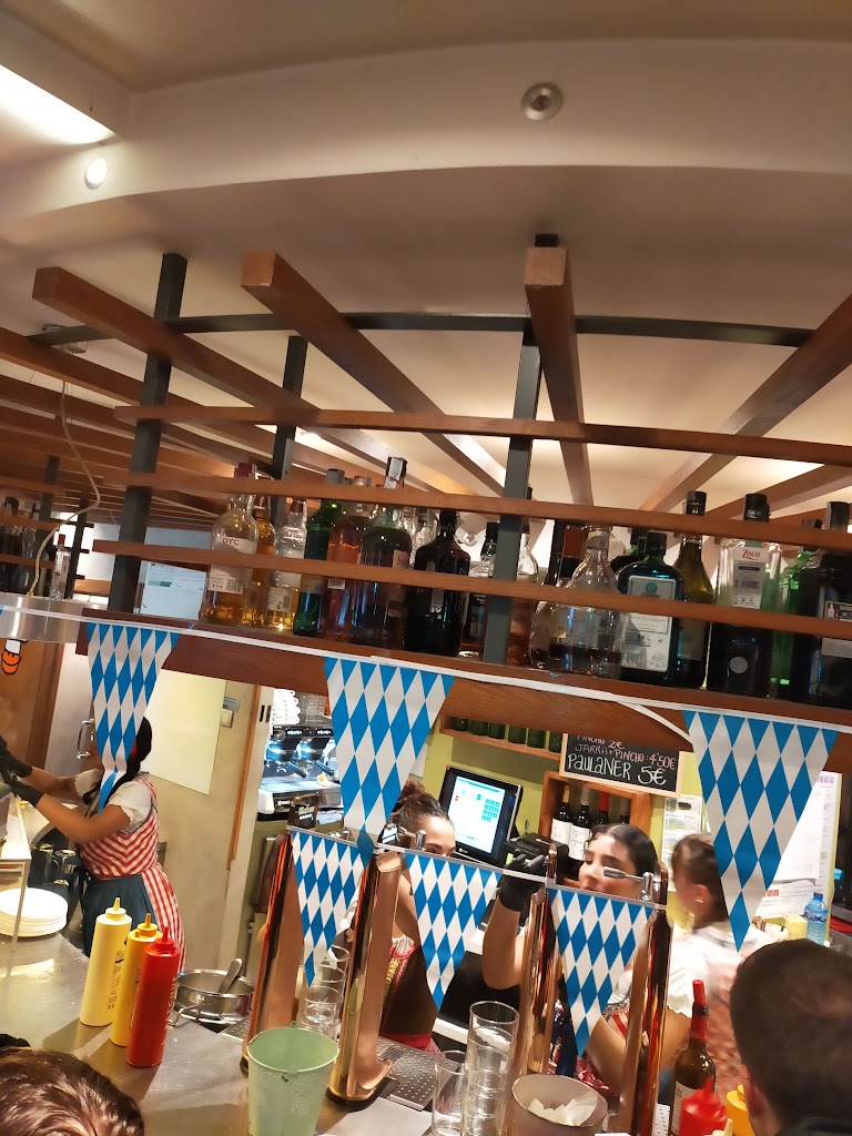 Cafe-Bar "Circular" — Ambiente