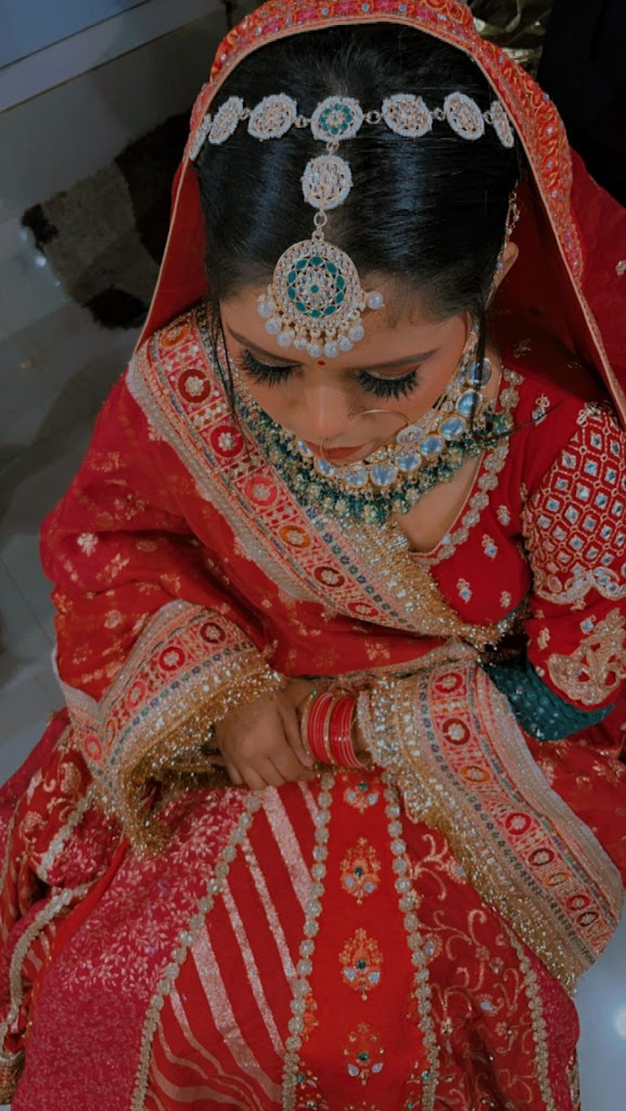 Divaksh Makeup Studio Academy