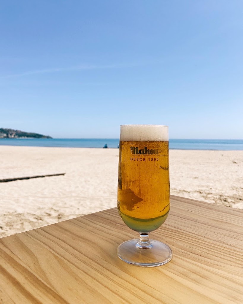 ZALE Beach House — Comida y bebida