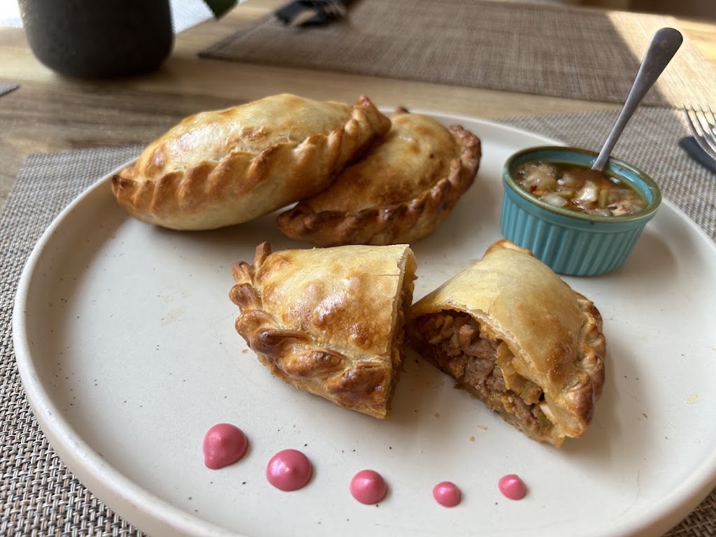 Mistico Restaurante — Comida y bebida