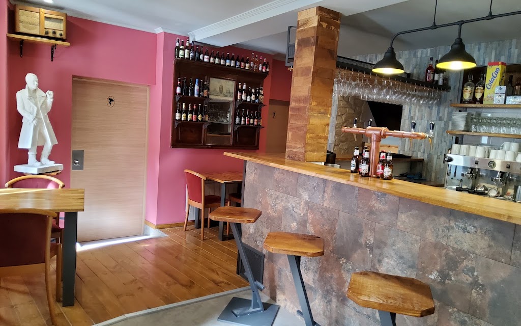 Restaurante - Cerveceria La Cascada — Ambiente