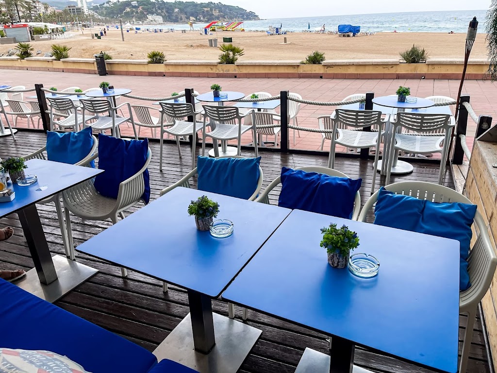 Blue Bar Lloret de Mar — Ambiente