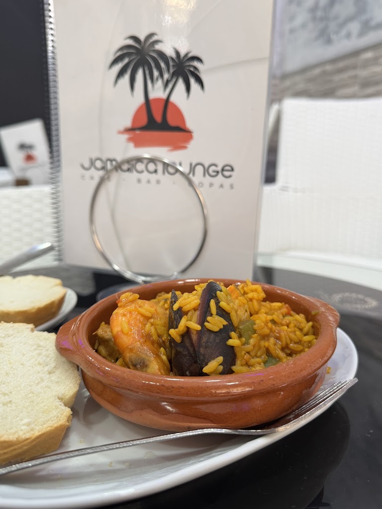 Jamaica Lounge Cafe Bar — Comida y bebida