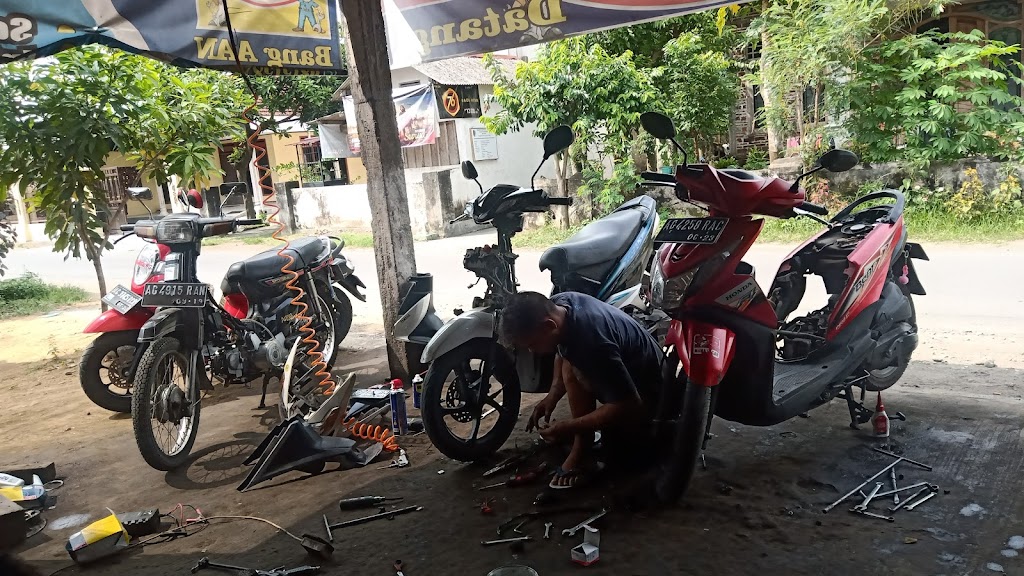 NAJWA BENGKEL MOTOR