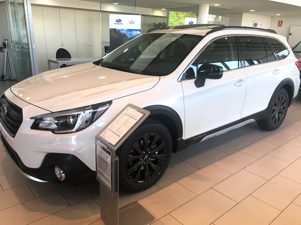 Subaru GirMotor - Fornells de la Selva — Interior