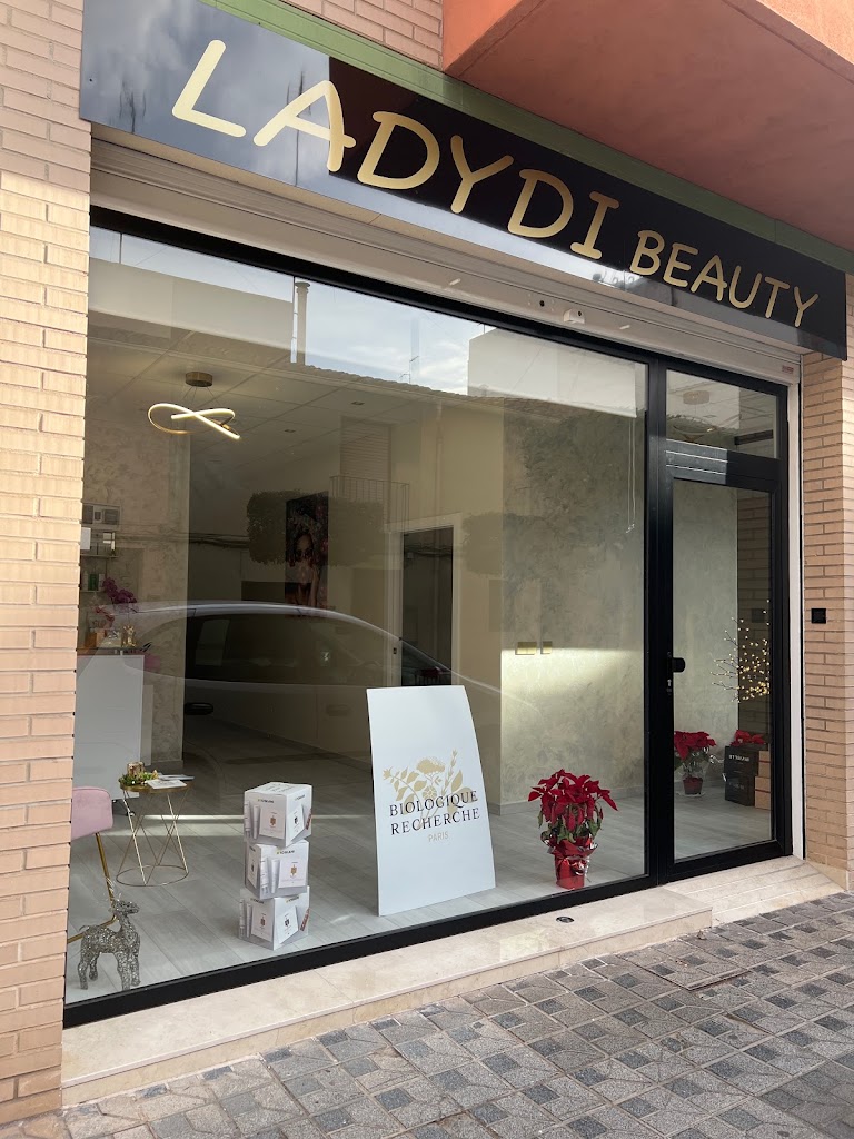 LadyDi Beauty — Exterior