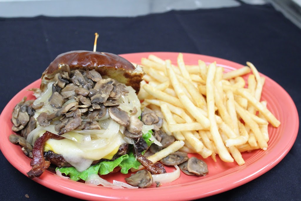  Adventures Restaurant & Pub