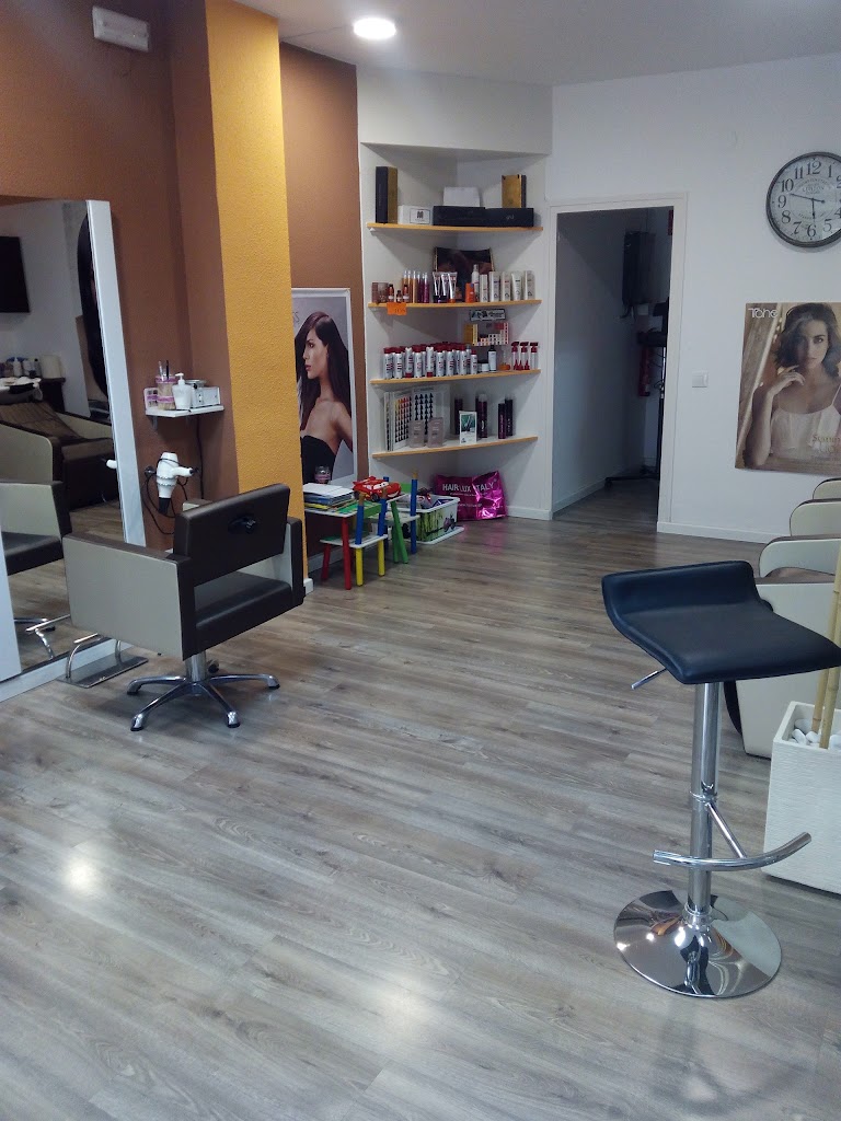 D+D Perruqueria D MAS D PERRUQUERIA I ESTETICA — Interior
