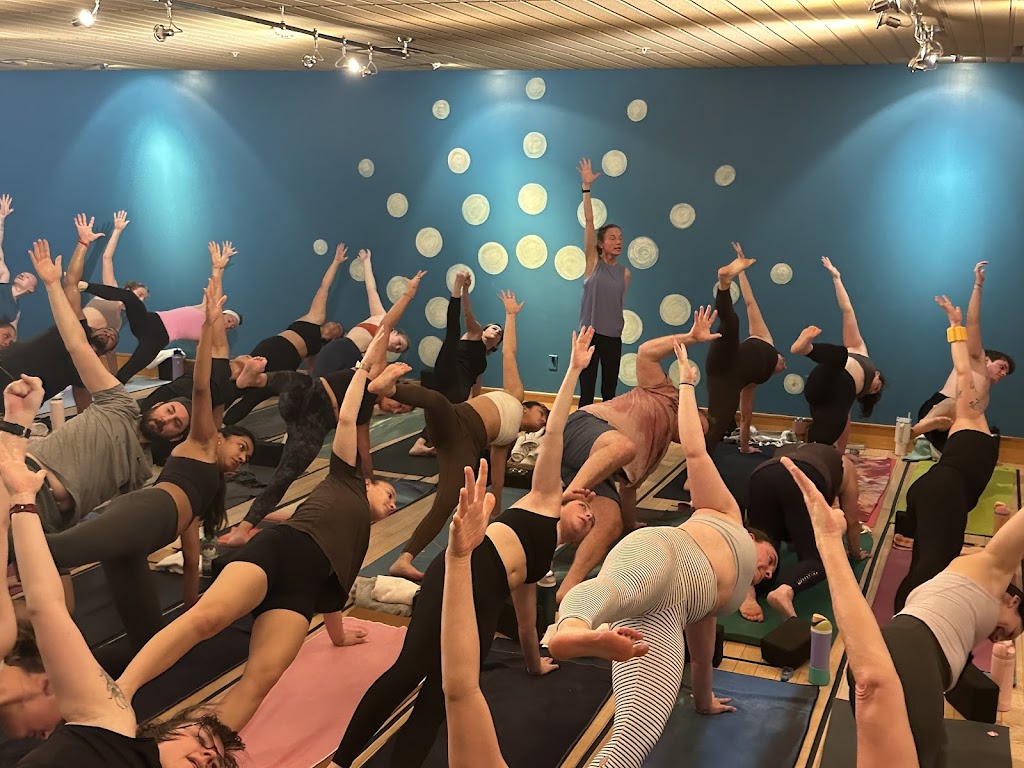  Glow Yoga & Juice Bar