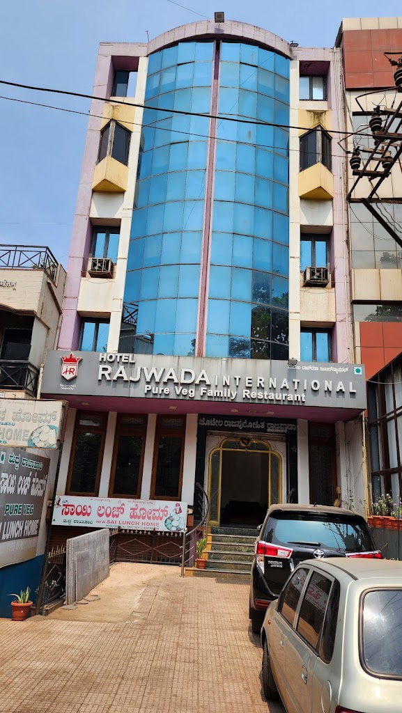 Hotel Rajwada International