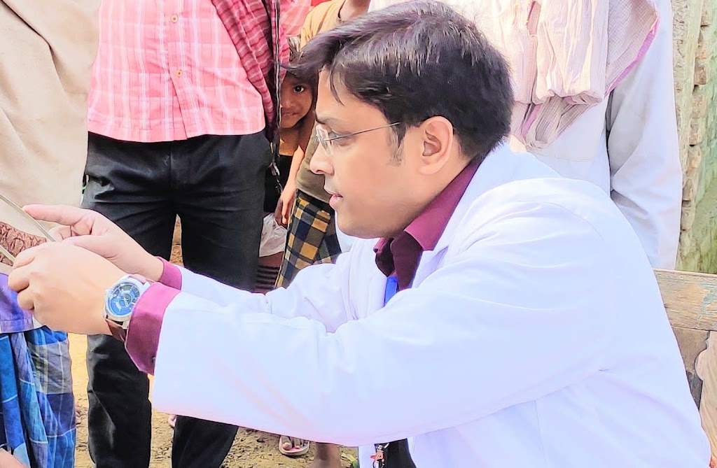 Radhika Eye Care Centre Dr Sunil Kumar Ophthalmologist