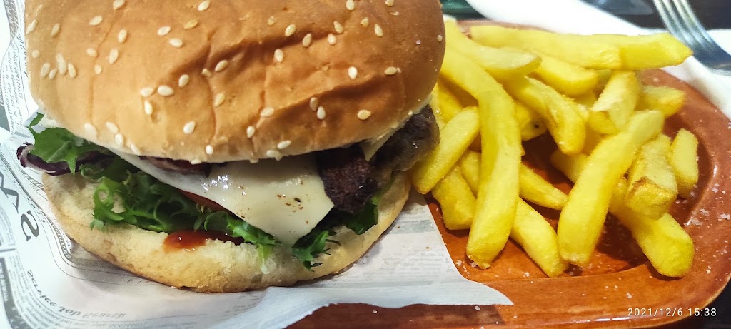 LA FONTANA BAR — Hamburguesa
