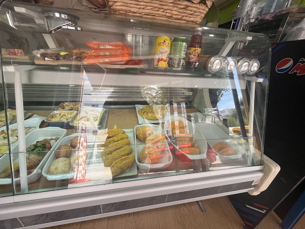 Antojitos Y Algo Mas ... — Ambiente