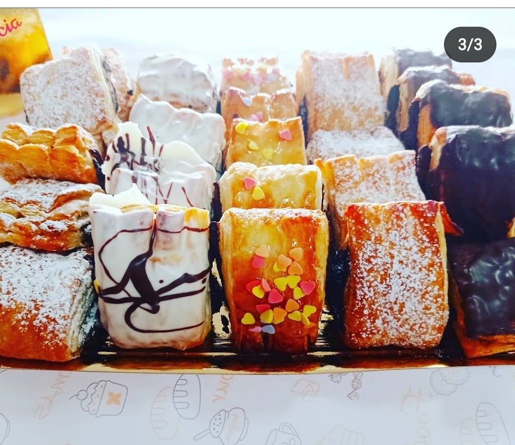 Pasteleria cafeteria La Delicia — Pastel