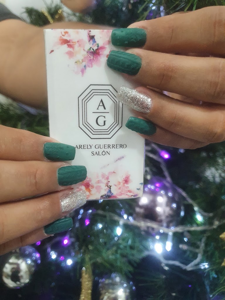 Salon Arely Guerrero — Manicura