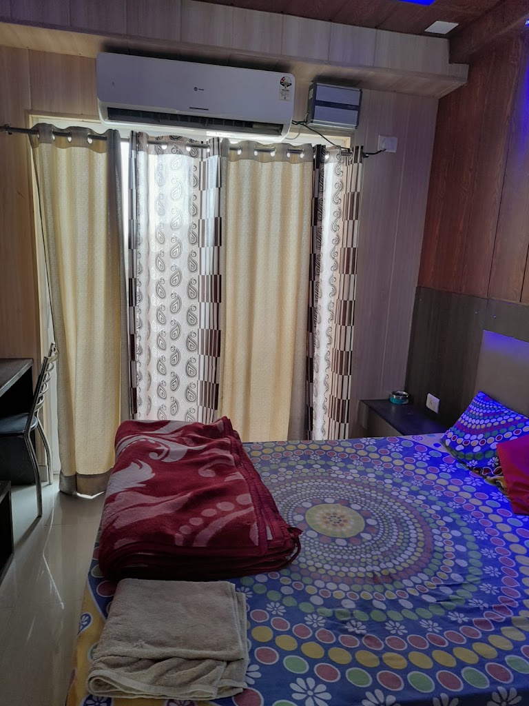 Hotel Deluxe Taj
