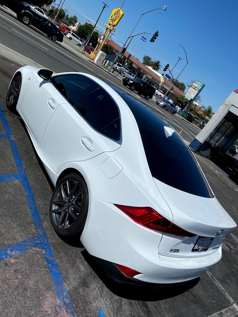 Auto glass shop in Long Beach