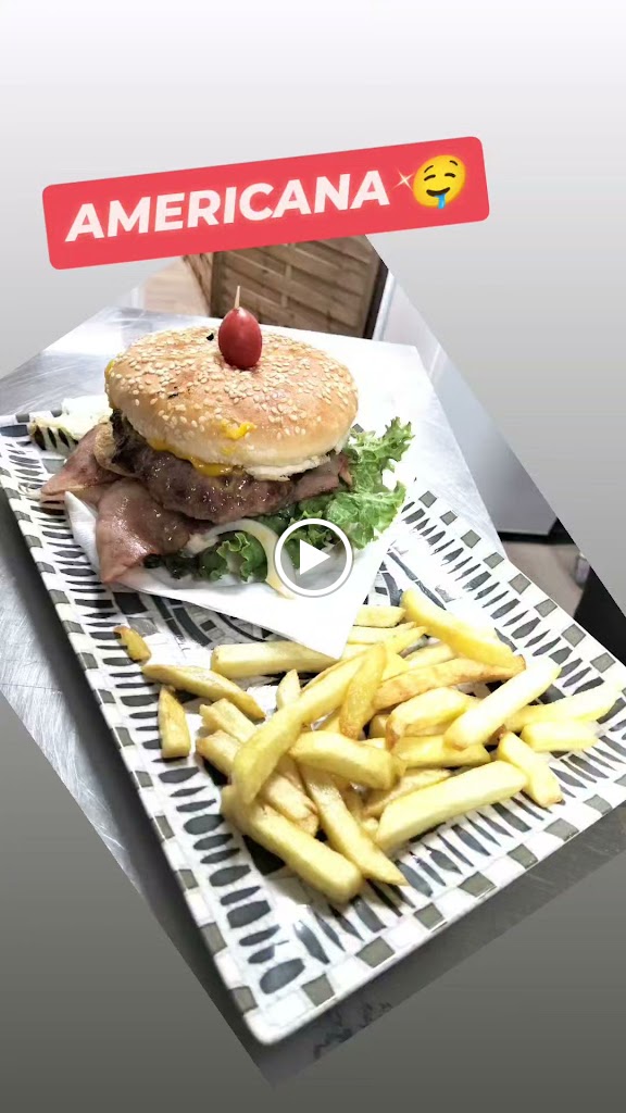 "DONDE LIS" Bar y Cafeteria — Comida y bebida