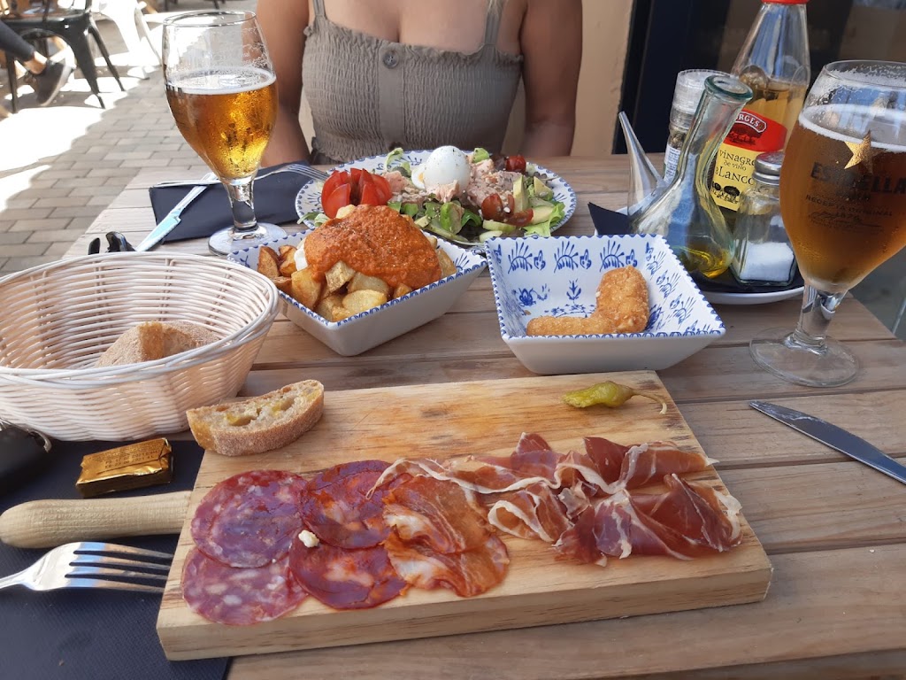 Gastrobar — Comida y bebida