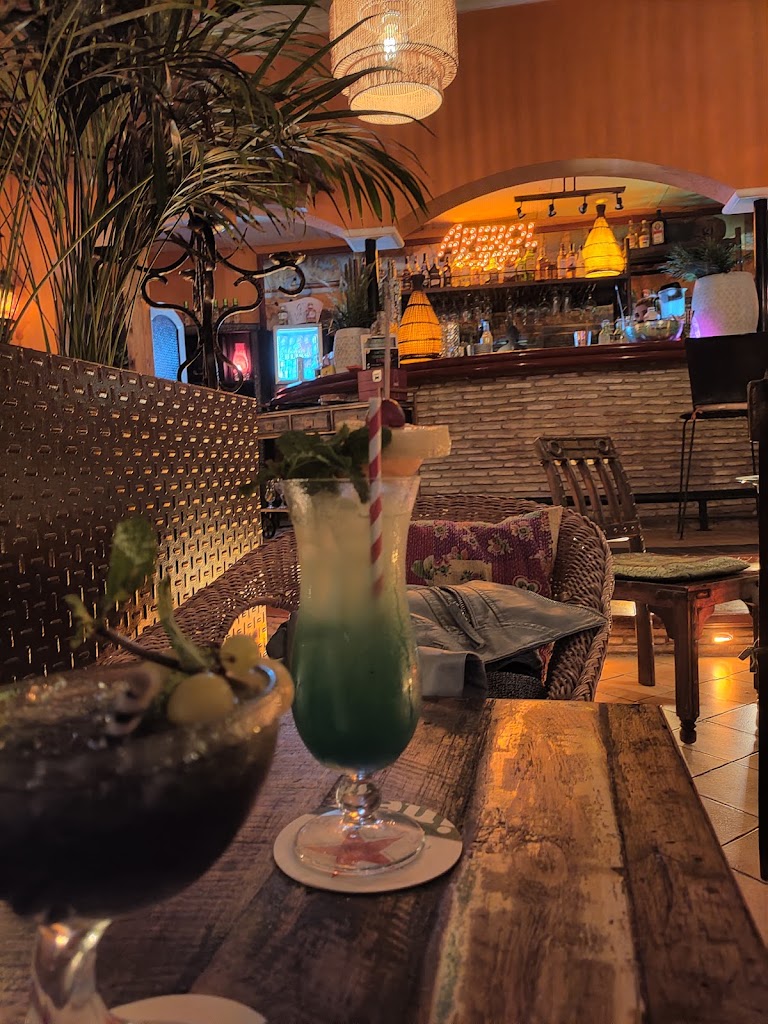Budasbar — Comida y bebida