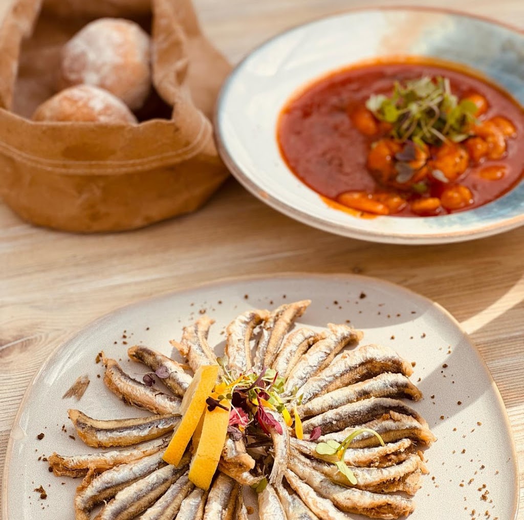 Boraz Chiringo Club - Chiringuito en Torre del Mar — Comida y bebida