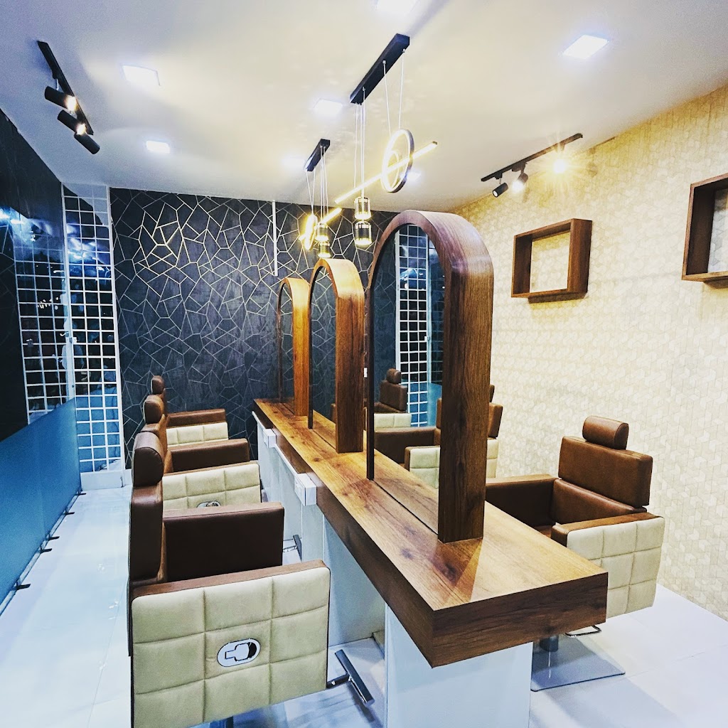 Mr And Mrs Cuts A Family Salon