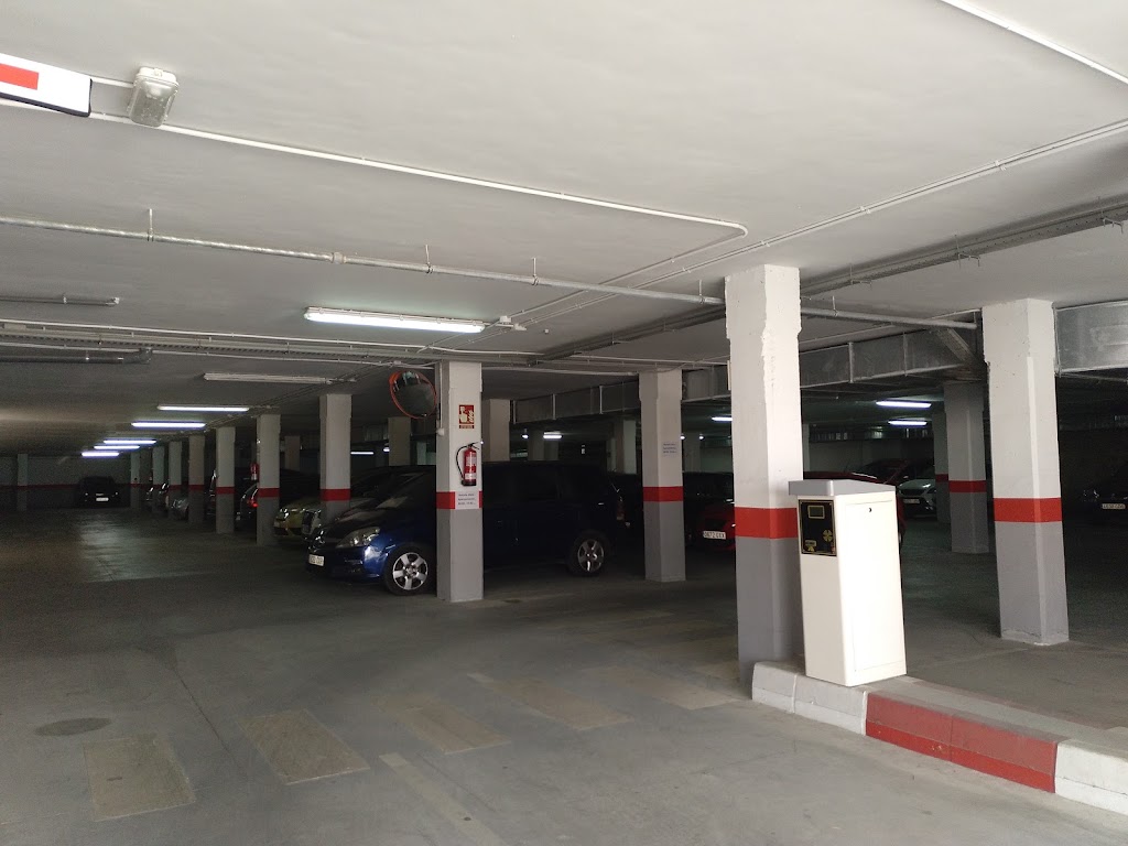Parking Publico Gratuito Cubierto Centro Salud — Del propietario