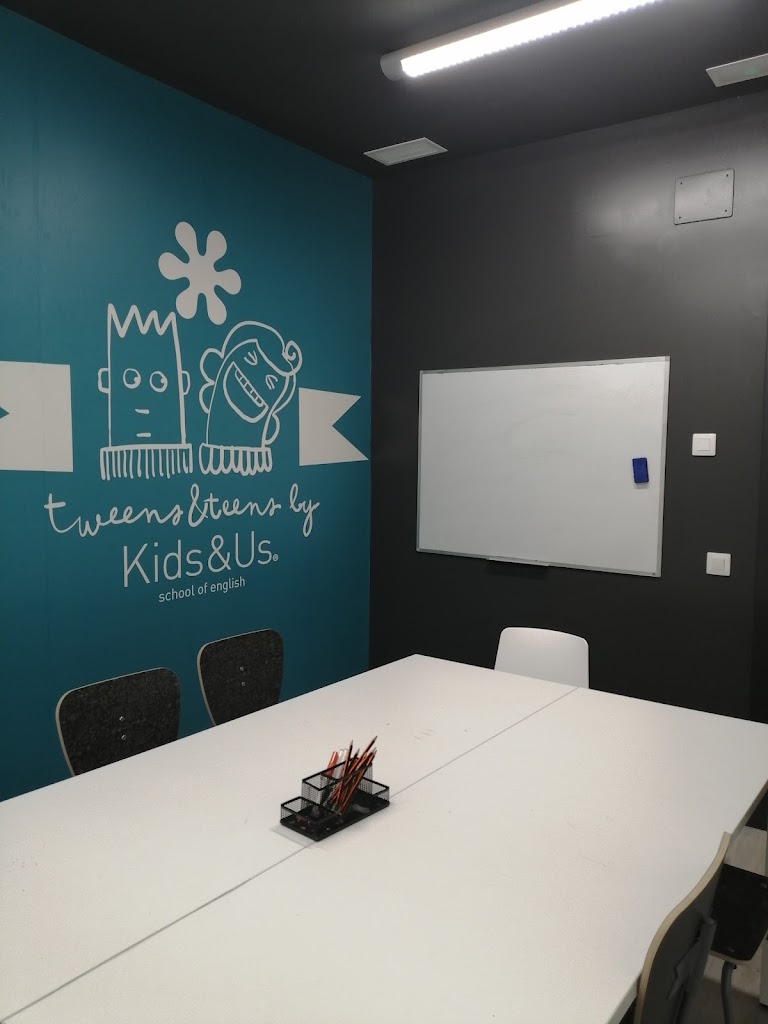 Tweens & Teens by Kids&Us Elche universidad — Del propietario