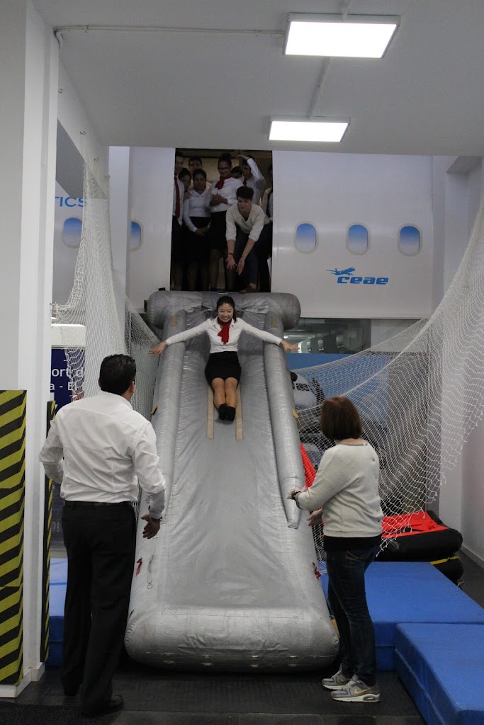 CEAE Pamplona - Centro de Estudios Aeronauticos