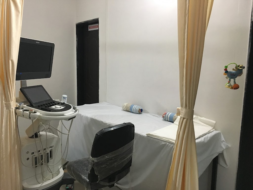 Dr. Dr Chintan Bhatt Pediatric Cardiologist