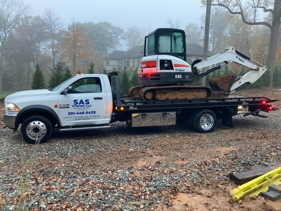 SAS TOWING LLC in Clifton