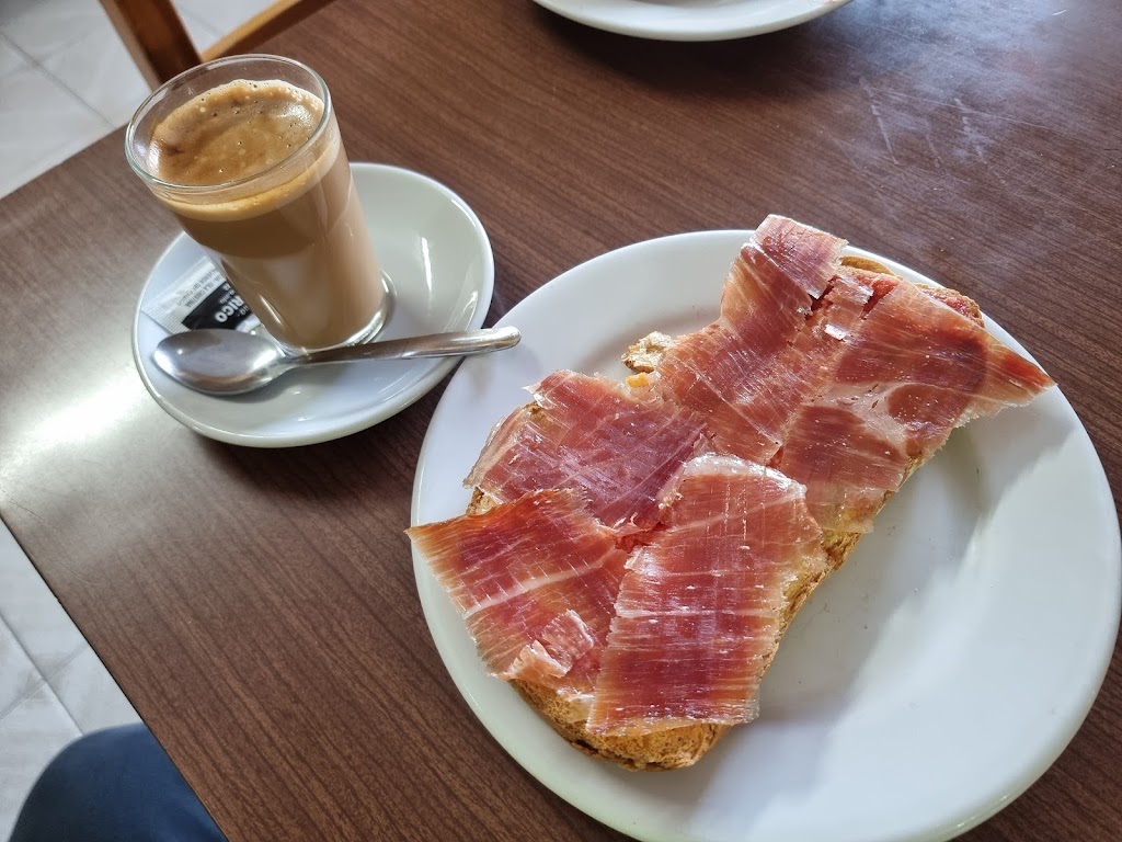 BAR CHURRERIA EMIGRANTE