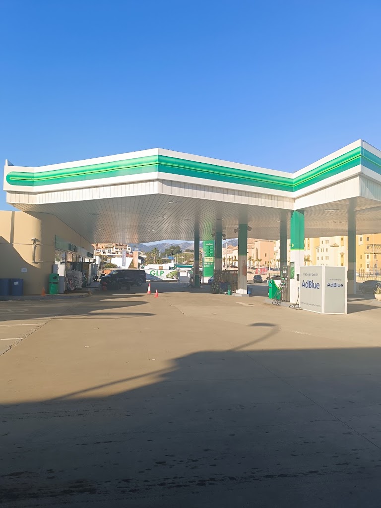 Estacion De Servicio BP El Castillo — Exterior