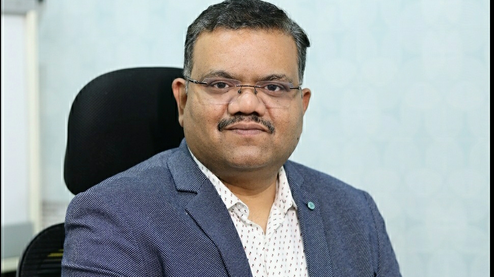 Dr. Dr Sandeep