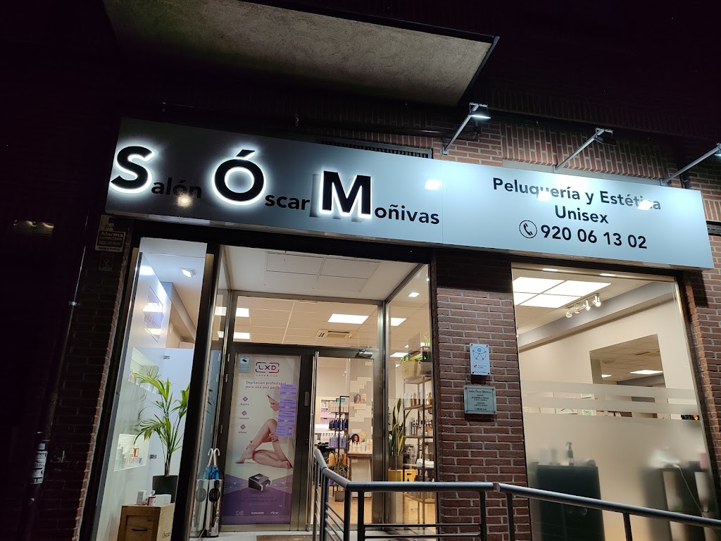 Salon Oscar Monivas — Exterior
