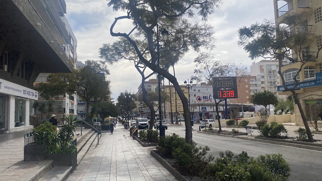CENTRO KASSEL Peluqueria ecologica micropigmentacion y masajes — Mas recientes