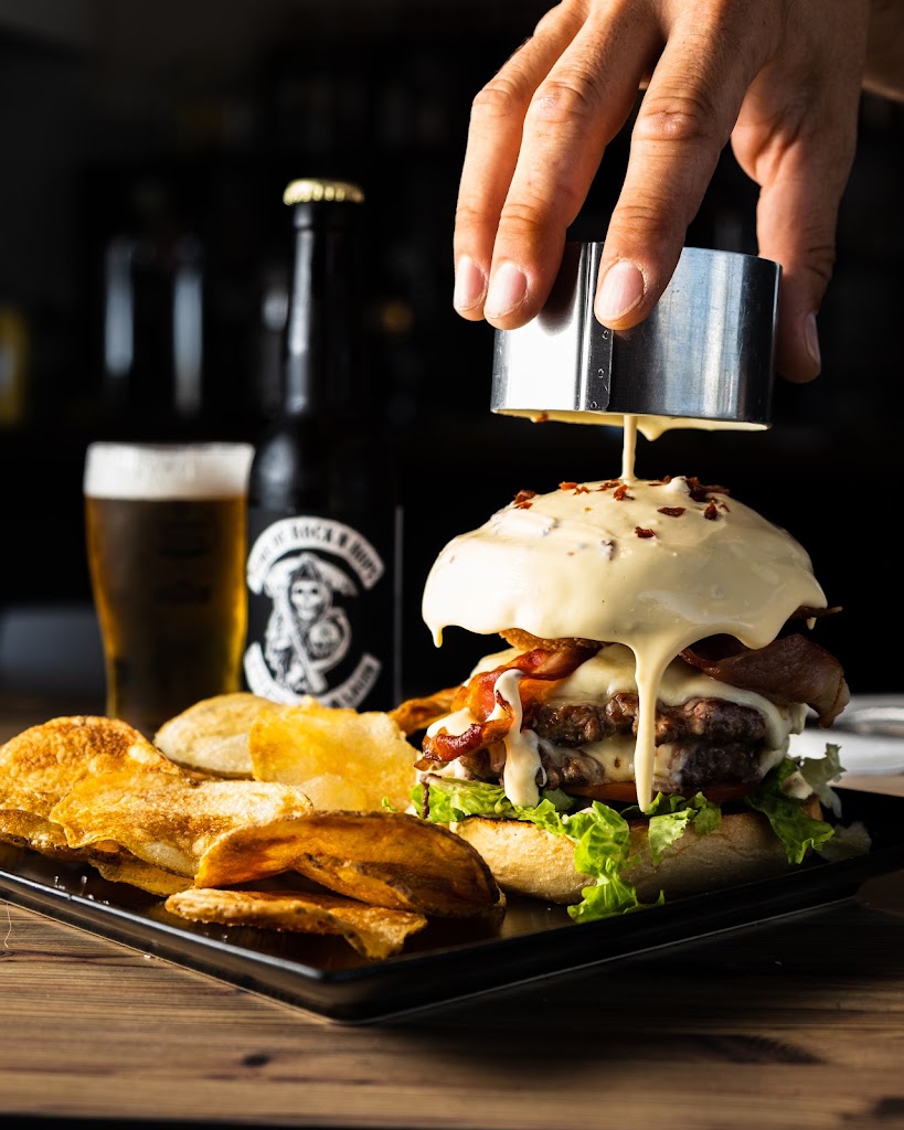 Rock N Hopz — Comida y bebida