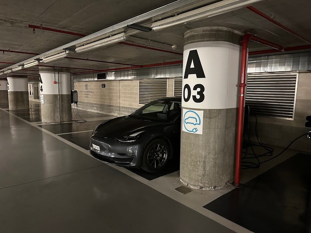 Tesla Destination Charger